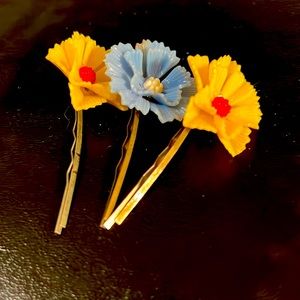 Very Rare Early Plastic Flower Bobby Pins! True Find! Vintage ‘30’s!! On Trend!